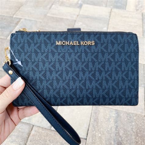 michael kors smartphone wallet review|Michael Kors jetsetter wallet.